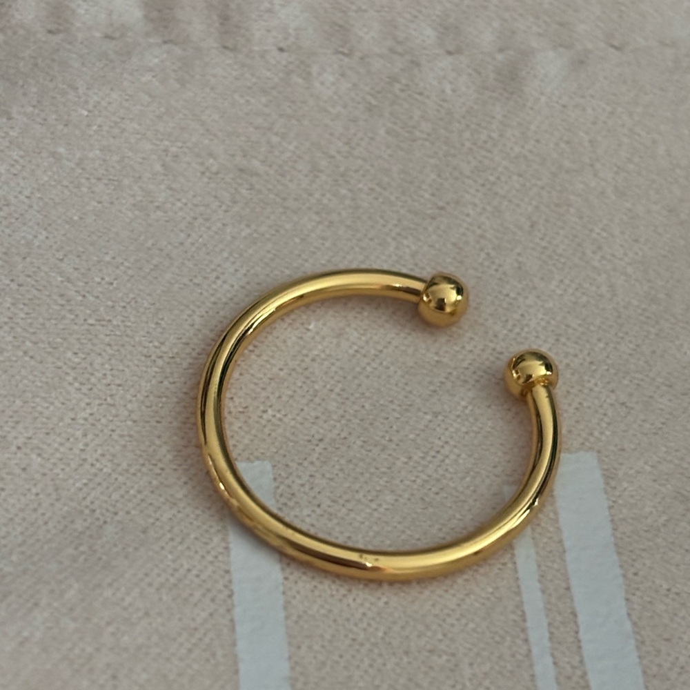 Uncommon James Gold Astor ring size 7